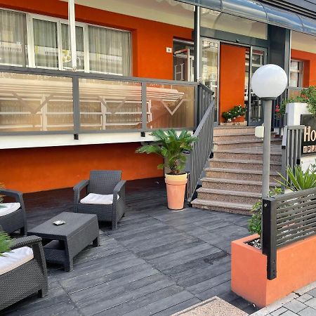 Hotel Venere Rimini Kültér fotó