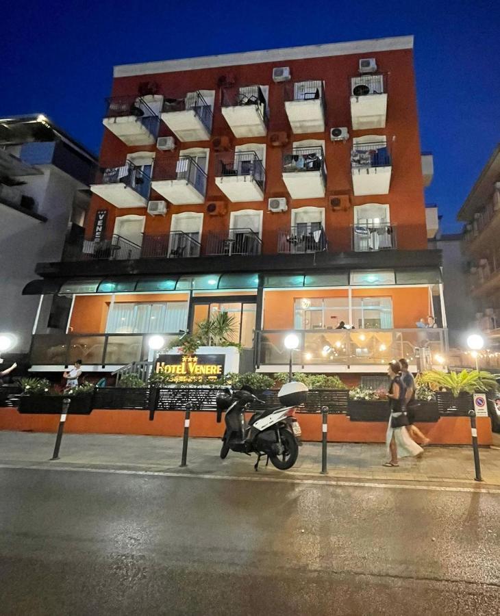 Hotel Venere Rimini Kültér fotó