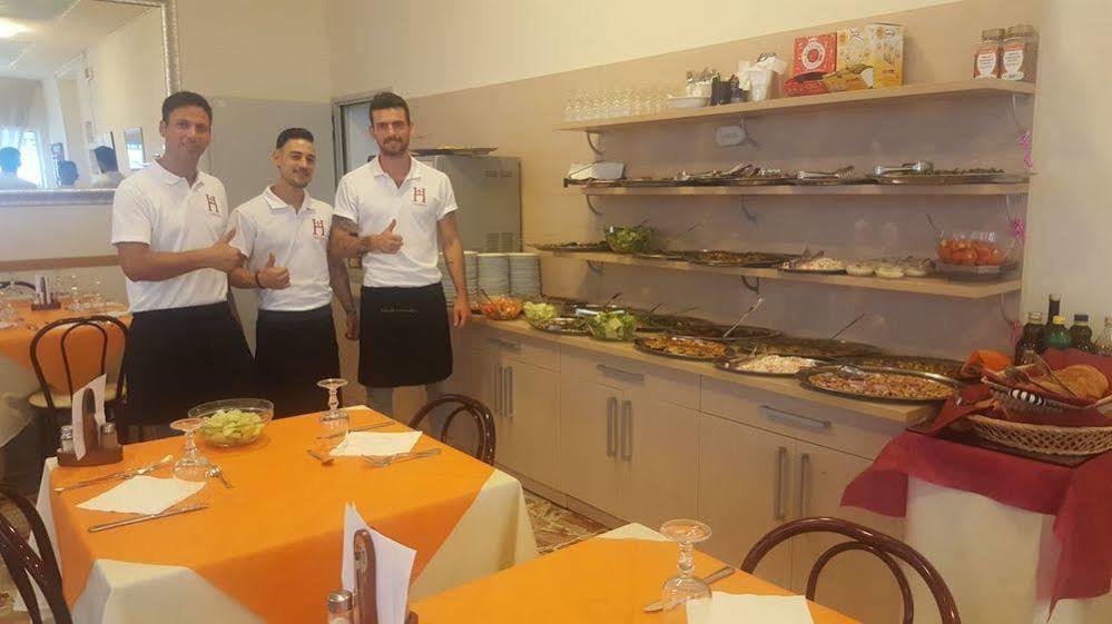 Hotel Venere Rimini Kültér fotó